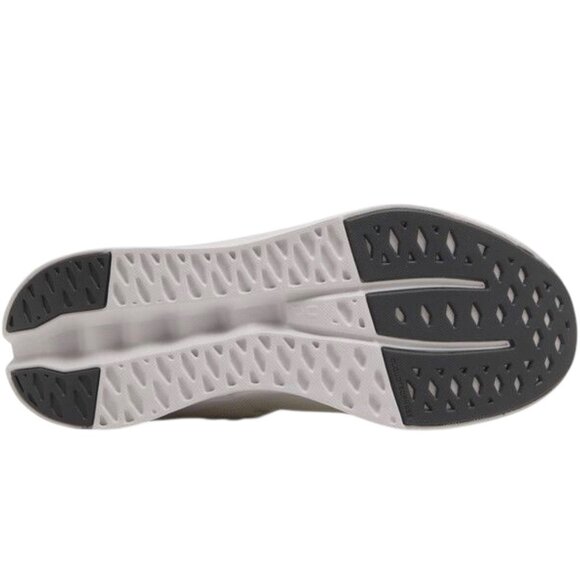 Athletic_Shoes